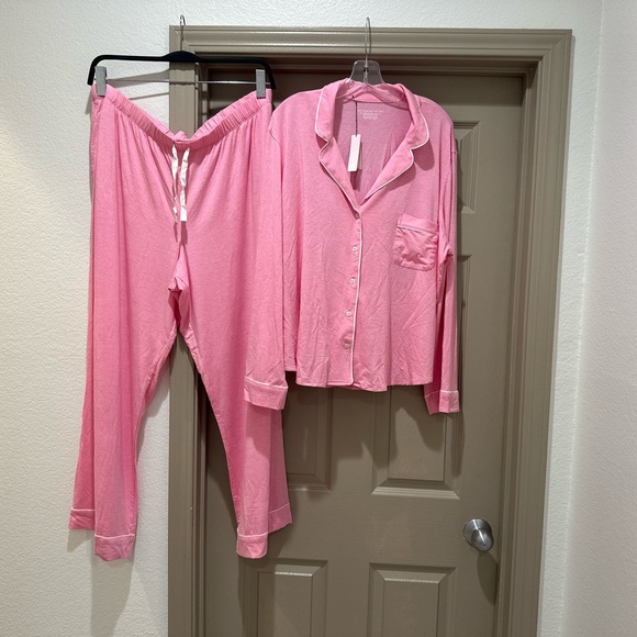 Victoria’s Secret Pink PJ’s with pockets . Very soft & comfortable. NWT size XXL - Picture 6 of 6